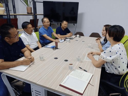 攜手育才促發(fā)展 漢中職業(yè)技術(shù)學(xué)院黨委書(shū)記余德華走訪調(diào)研陜西長(zhǎng)鑫商務(wù)咨詢服務(wù)公司